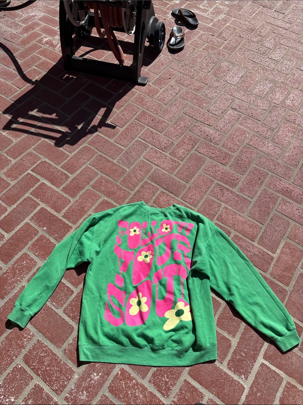Urban outfitters sweatshirt, used size small medium